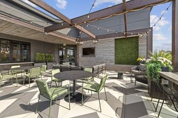 Indoor/outdoor sky lounge and bar